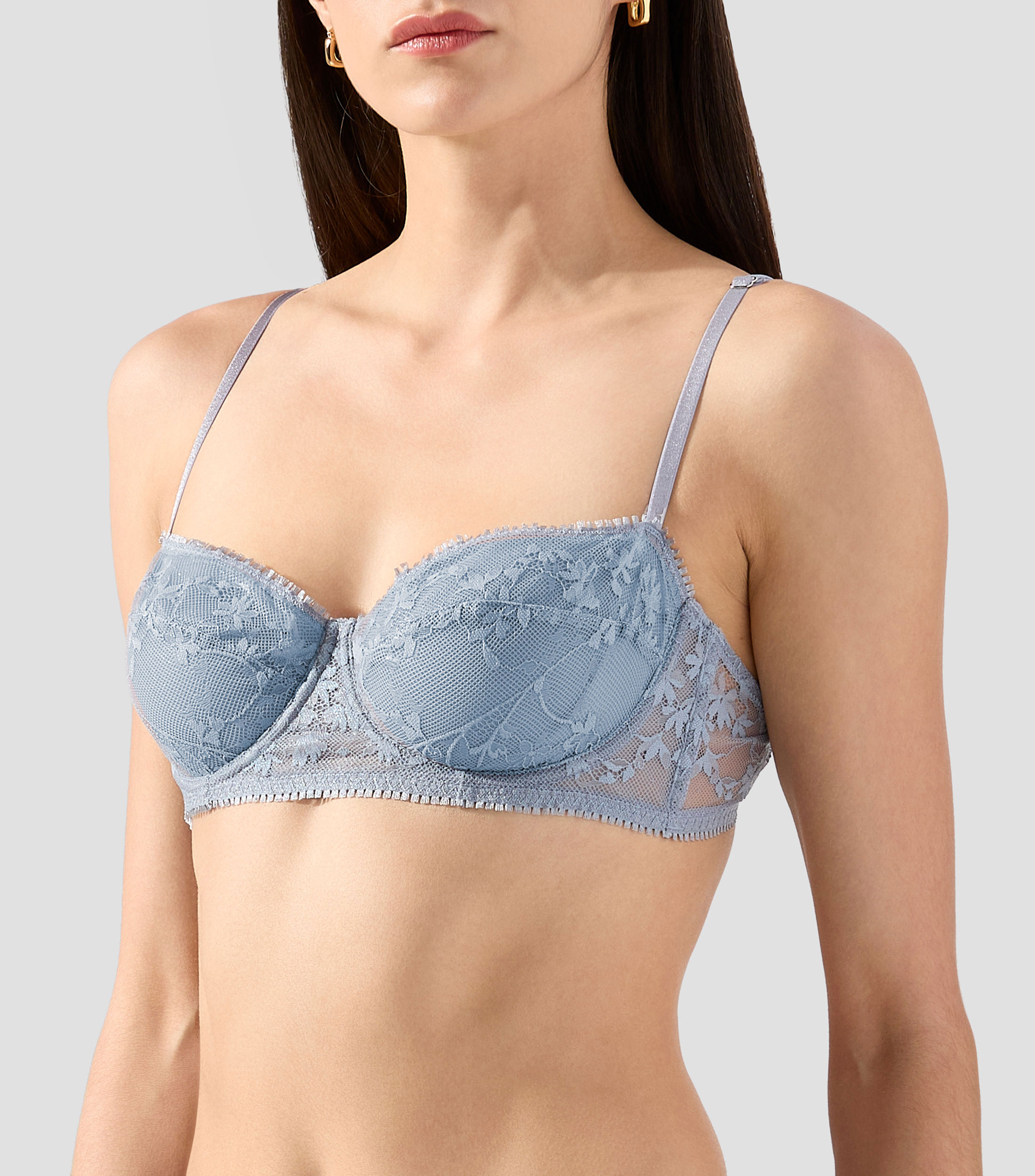 Brasier de encaje con varilla